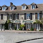 Hotel Le Chene Pendragon Saint-Léger-en-Yvelines