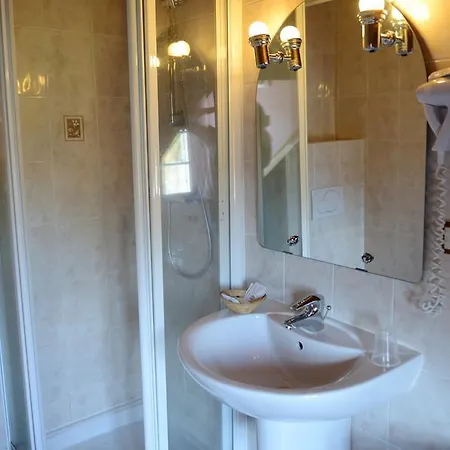 Hotel Le Chene Pendragon 3*