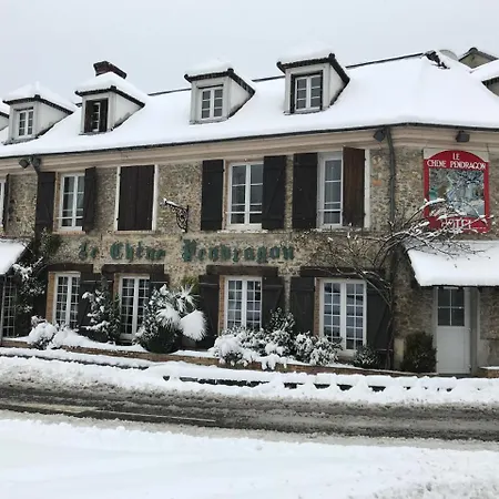 Le Chene Pendragon Saint-Leger-en-Yvelines