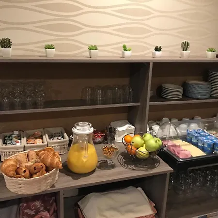 Hotel Le Chene Pendragon Saint-Léger-en-Yvelines