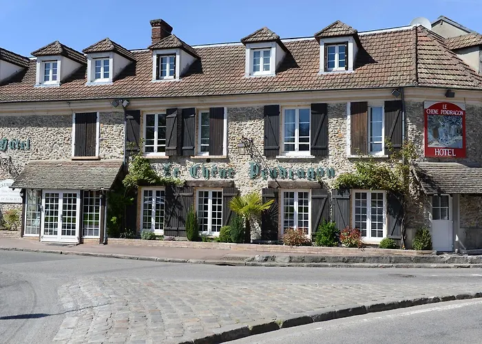 Hotel Le Chene Pendragon Saint-Léger-en-Yvelines