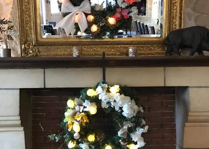 Le Chene Pendragon Hotel